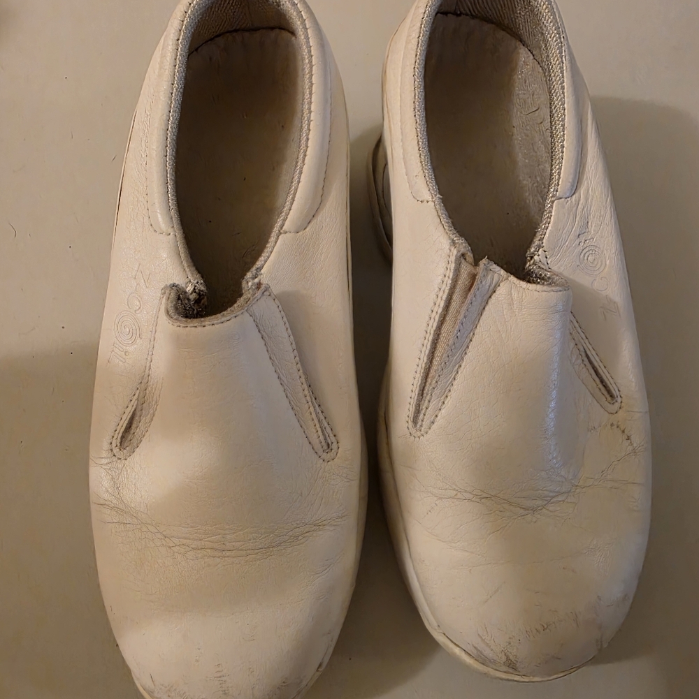 Z-Coil Cream Mules & Clogs